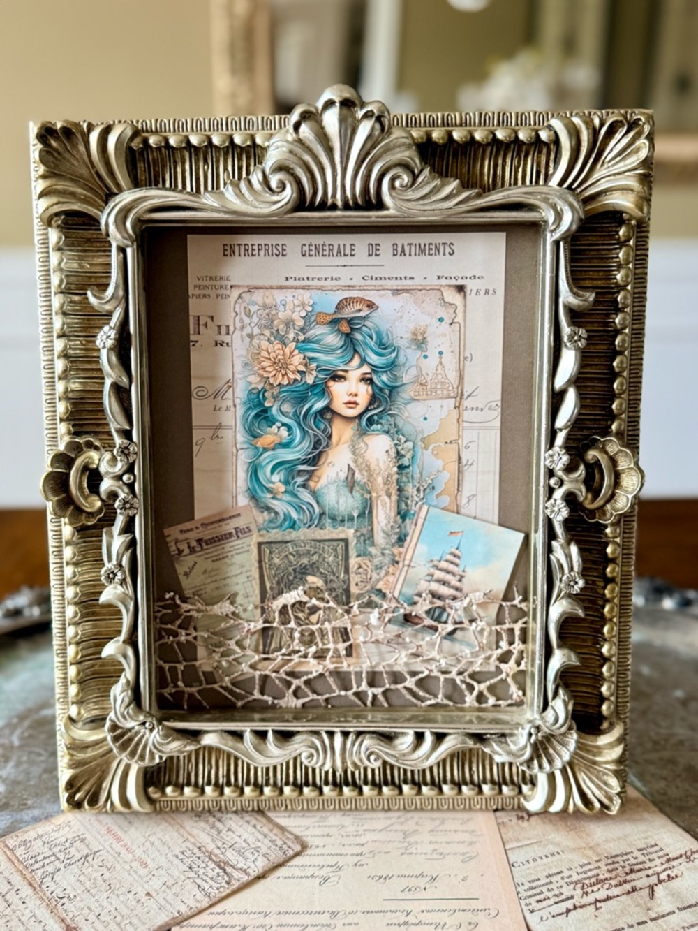 Ornate Silver Shell Frame: Elegant Coastal Decor